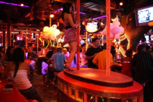 夜の町プーケットナイトライフ ナイトライフ情報&夜遊びツアー