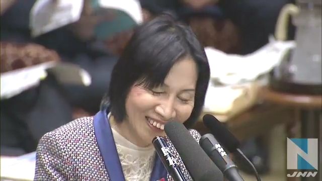 「うちわ」配布は公選法違反