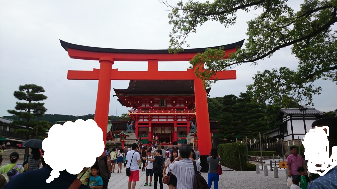 本殿前