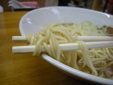 肉そばの麺