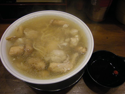 松茸ゴロゴロ鶏肉入り貝塩ラーメン(1365円)