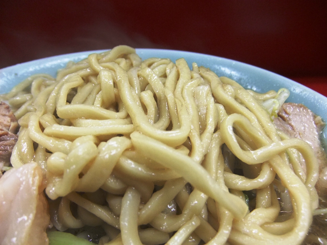 ラーメン二郎 中山駅前店:麺 11.09.17
