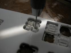 φ0.5mmのエンドミルがあればなぁ・・・