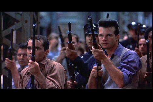 sof-Bill Paxton with guns