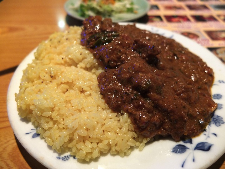 シンズキッチンのマトンカレー