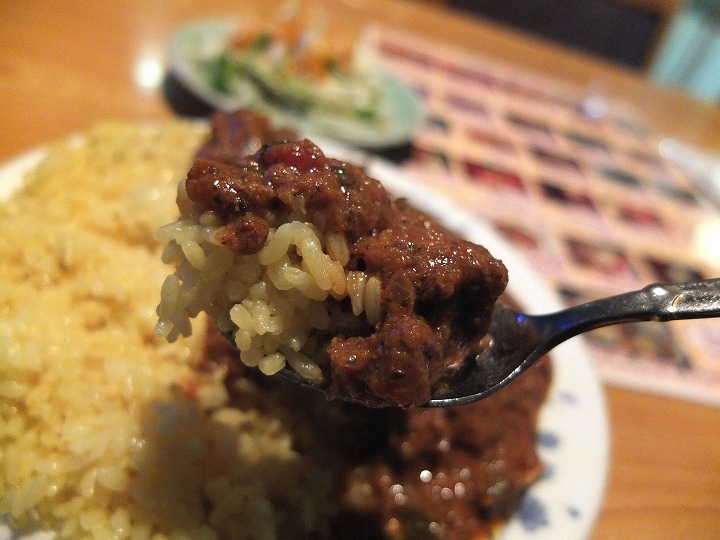 シンズキッチンのマトンカレー