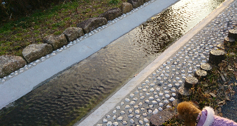 25年12月10日 1