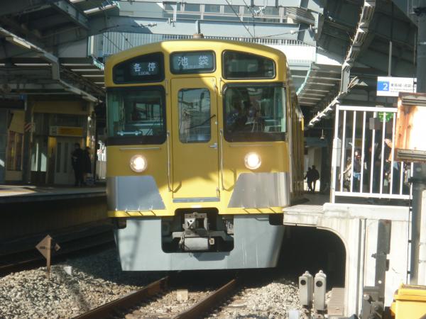 2013-11-30 西武2083F 各停池袋行き1