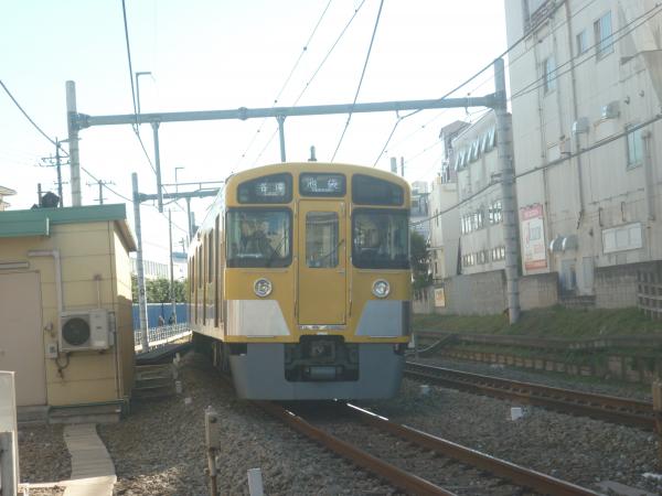 2013-11-30 西武2083F 各停池袋行き2