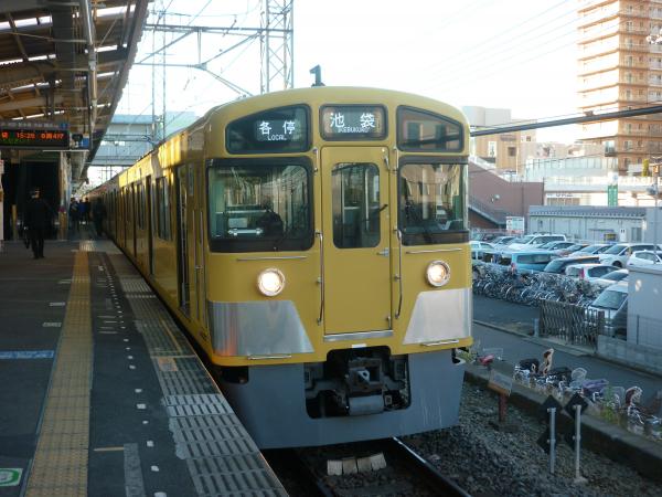 2013-11-30 西武2083F 各停池袋行き4