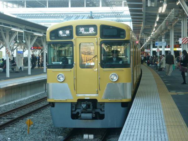 2013-11-30 西武2083F 各停池袋行き5