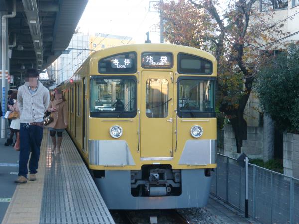 2013-11-30 西武2083F 各停池袋行き6
