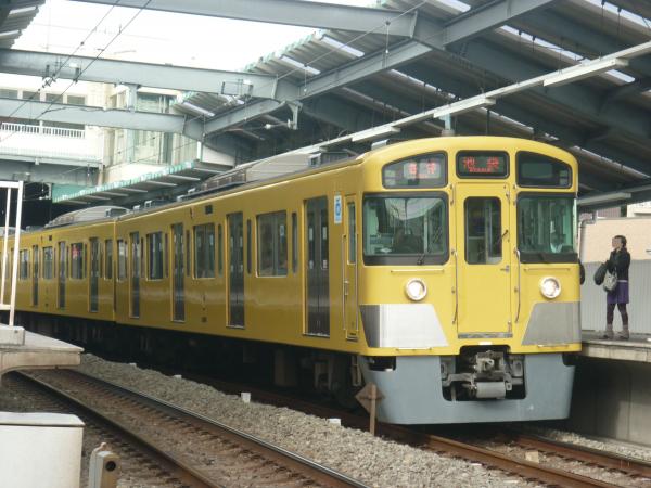 2013-12-08 西武2087F 各停池袋行き