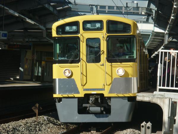 2013-12-22 西武2063F 各停池袋行き