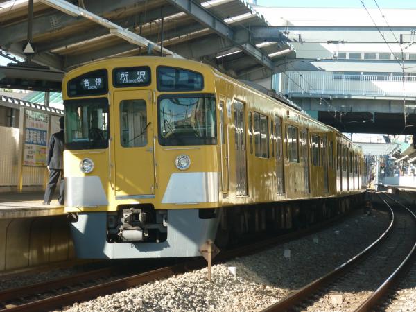 2013-12-22 西武2083F 各停所沢行き