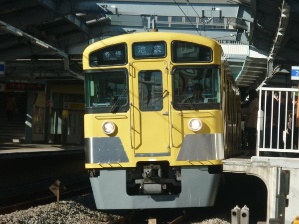 2013-12-22 西武2083F 各停池袋行き