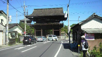 16番札所甚目寺観音の山門