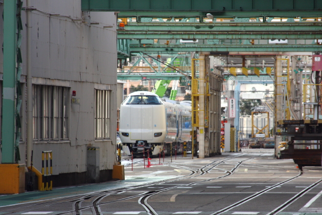 川重8