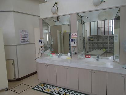 iP7151569.jpg