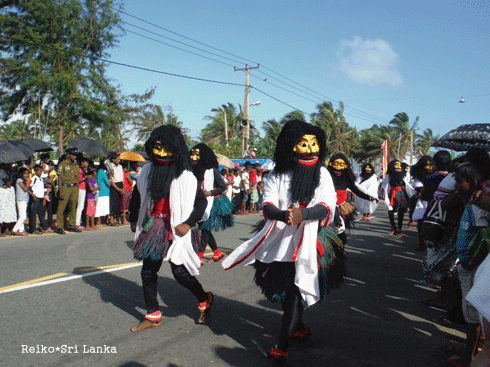 14-9-1perahera11.gif