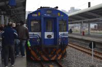 基隆車站に到着したEMU400系130214