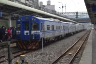 基隆車站にてEMU400系130214