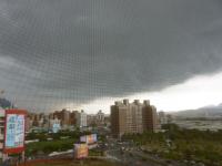 雷雲が近づいてきた130707