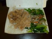台風前の排骨飯130712