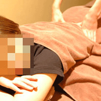 大阪の女性専門性感マッサージ 腰へのマッサージ