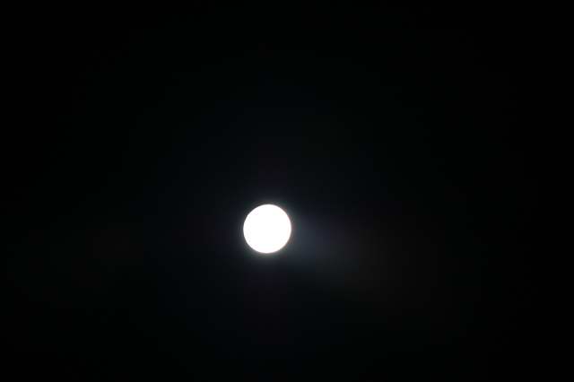 moon d400001.JPG