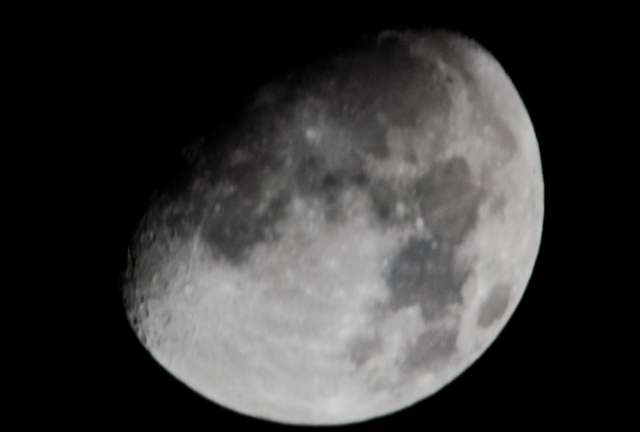moon0001_1.JPG