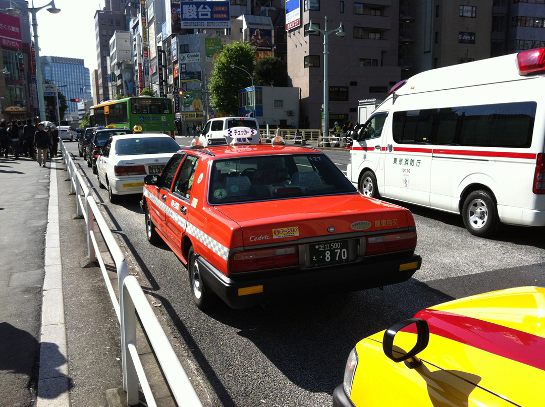 カラーヒストリー12 東京オリンピックとタクシーの色 一日十色 色の専門家の色々ブログ