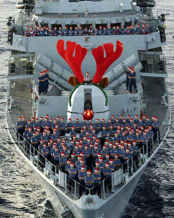 進撃のイギリス海軍(サンタ編)image