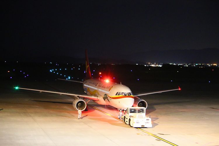 1409静岡空港② (122)FC2