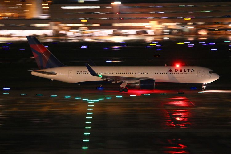 1409羽田空港③ (326)FC2