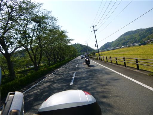 201342715_R.jpg