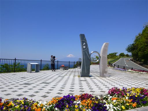 201342813_R.jpg