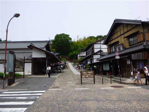 2013696_R.jpg