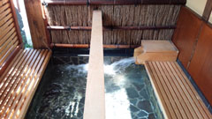 玉の井 足湯1