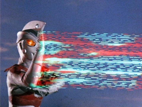 ウルトラマンエースのメタリウム光線②