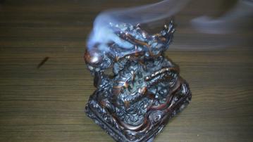 香炉2