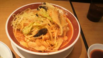 大山チョモランマ 赤ラーメン