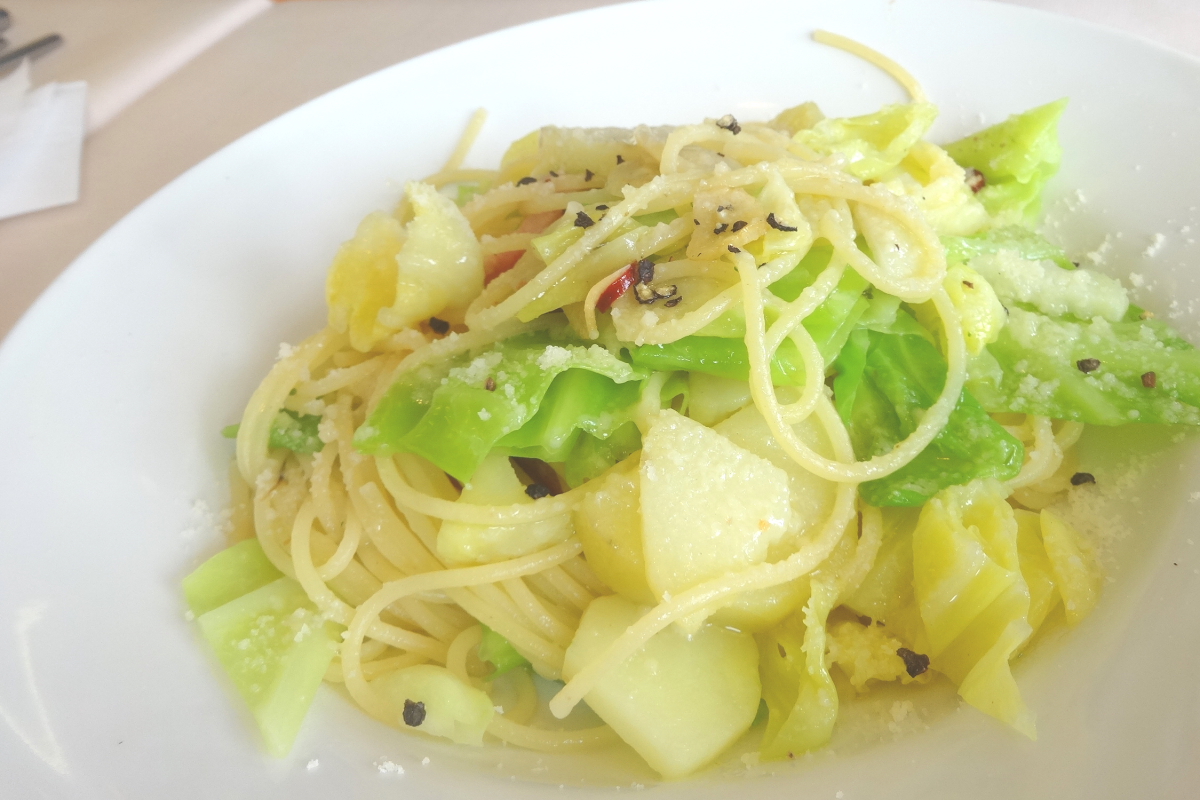 キャベツとじゃがいものパスタ