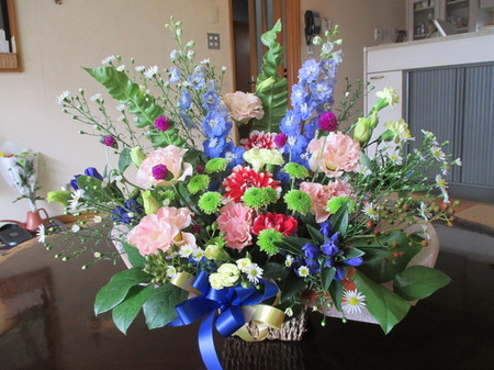 供花。