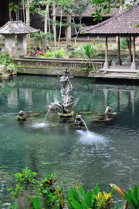 110917_Sebatu寺院(水がキレイ)
