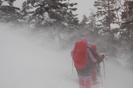 16下山路の積雪