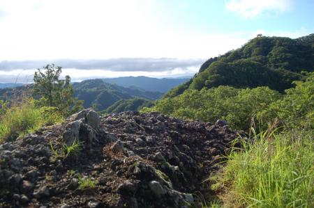 9露岩から