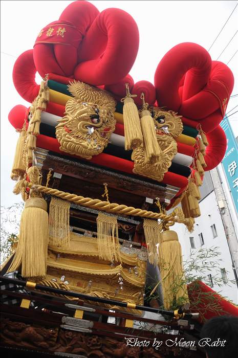 中之庄太鼓台(青龍) 伊予三島秋祭り・伊予三島太鼓祭り2010 伊予銀行三島支店前交差点統一運行 愛媛県四国中央市三島中央｜西条異景 西条祭り・愛媛県 西条市