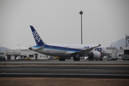 TAK_B787_01