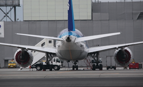 TAK_B787_02